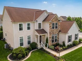 3391 Windy Forest Ln, Powell, OH 43065