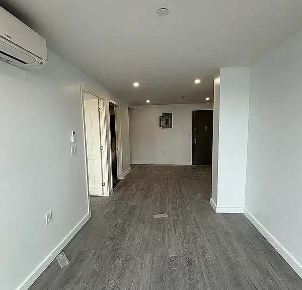 30-43 31st St #4D — Photo 3