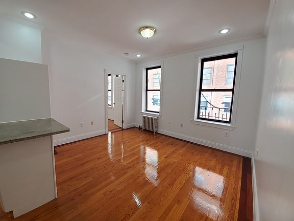 2nd image of 330 W 15th St #5A