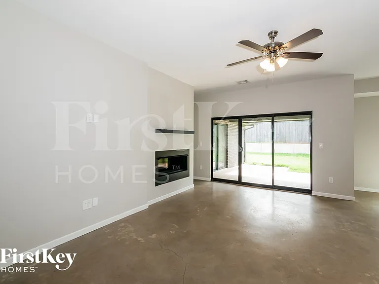 15940 Aparados Way — Photo 2
