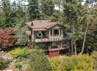 5475 Hydaway Pl, Sunshine Coast, BC V7Z1B4