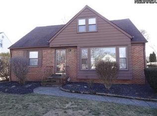 5396 Huron Rd, Lyndhurst, OH 44124