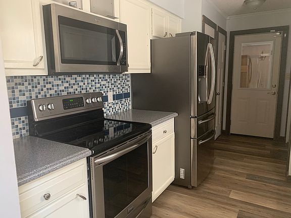 5th image of 1804 S Oak St