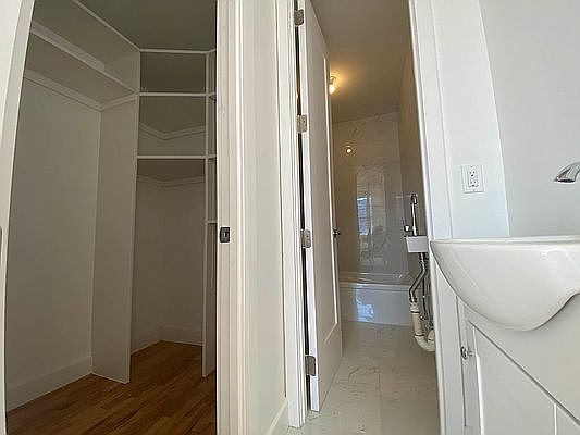 4th image of 492 Broadway #1