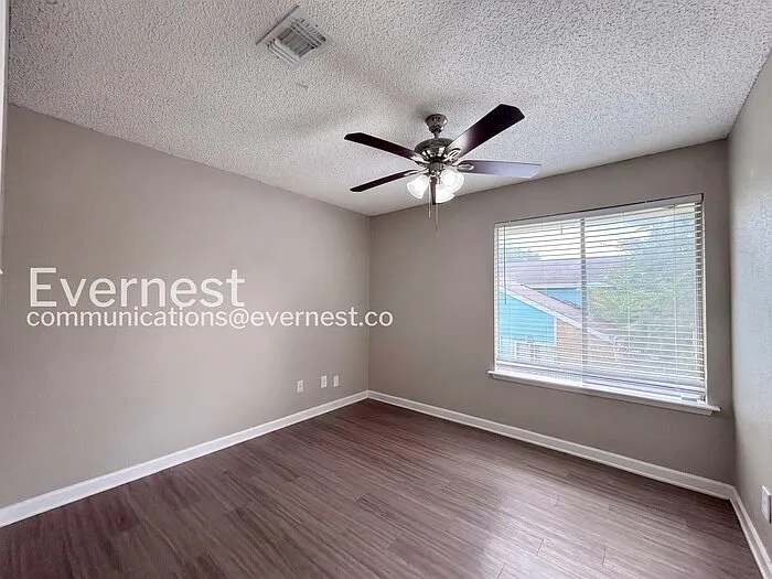 2719 Meadowgrass Ln — Photo 18
