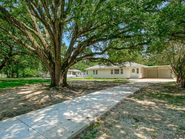 11824 Newsom Dr, Baton Rouge, LA 70811