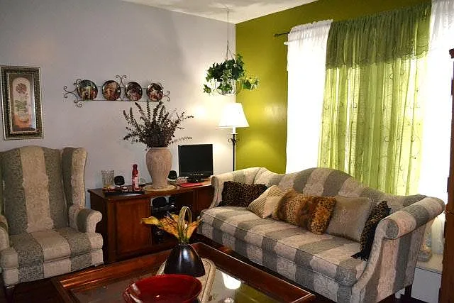 64 Samuel Ave #3 — Photo 6