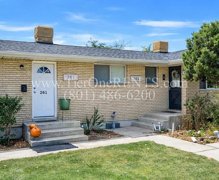 263 W 270 N #263 — Photo 2