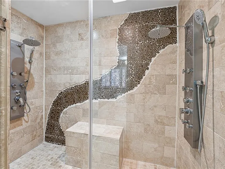 6895 Riverside Dr — Photo 26