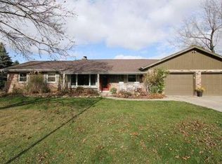 N40W22750 Crescent Dr, Pewaukee, WI 53072