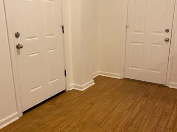4th image of 34 Franklin Ave #8975848