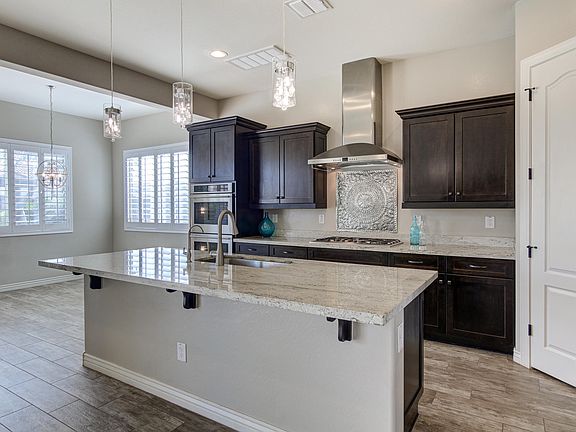 3rd image of 2851 E Sunflower Dr