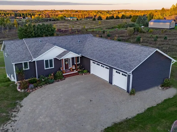 2412 60th Ave, Woodville, WI 54028