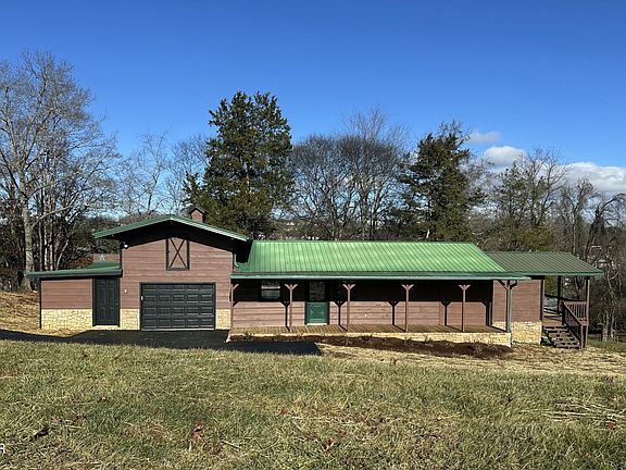 3rd image of 2820 Holiday Hills Rd