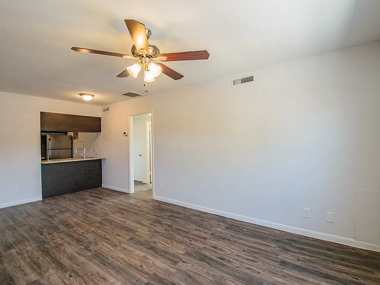 3618 W Rogers Ave #8 — Photo 8