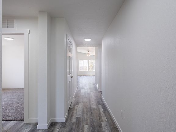 3rd image of 11753 Walden St