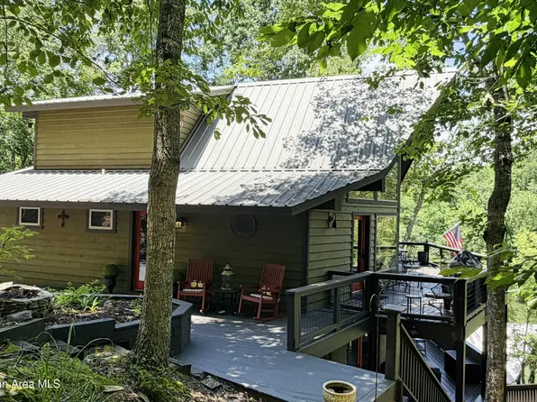 834 Sandy Ln, Dadeville, AL 36853