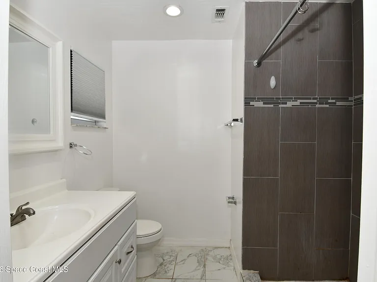 838 Gillen Ave NW — Photo 32