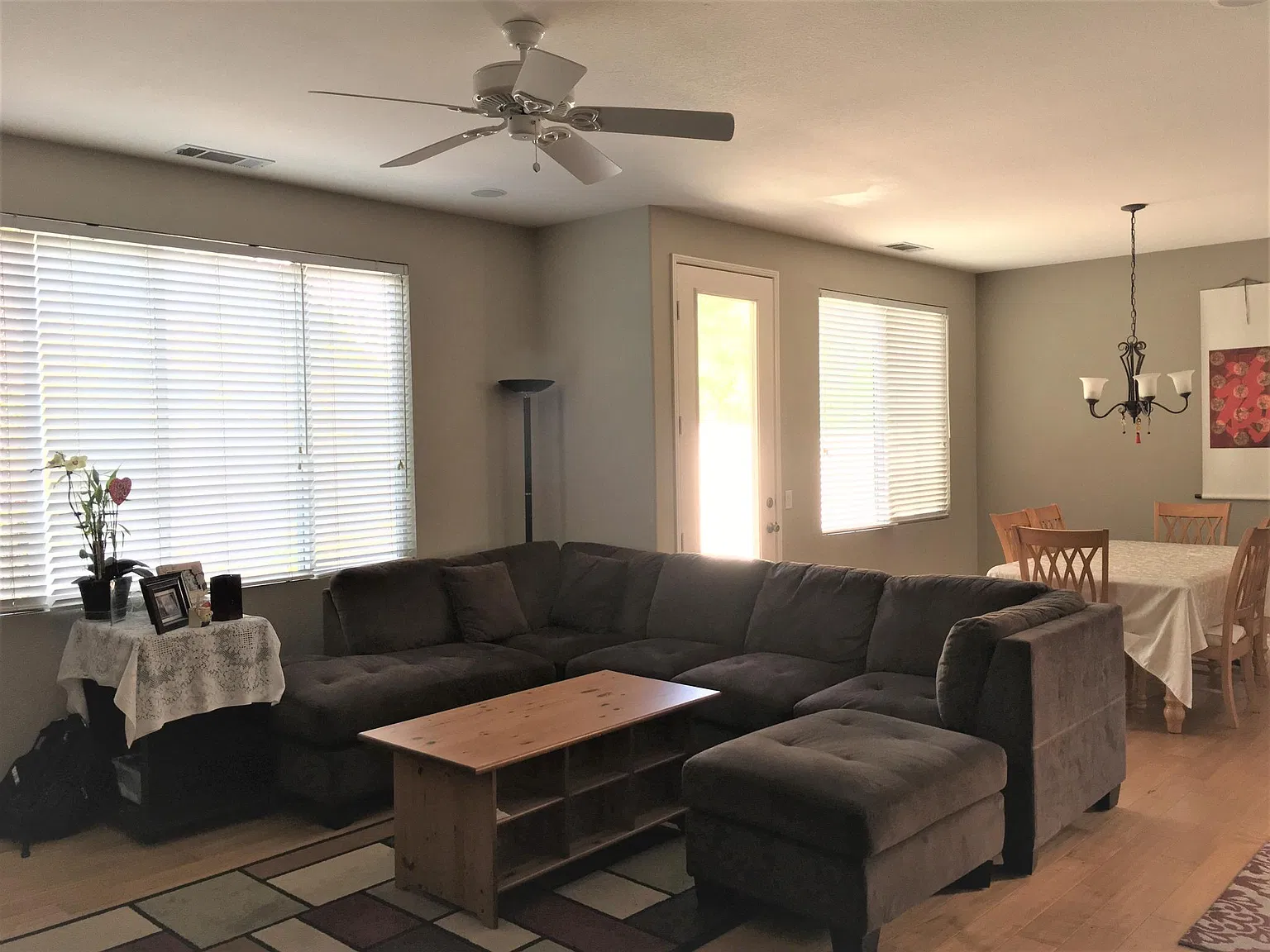 3 bed, 2.5 bath, 1957 sqft, $4,750 — Photo 2