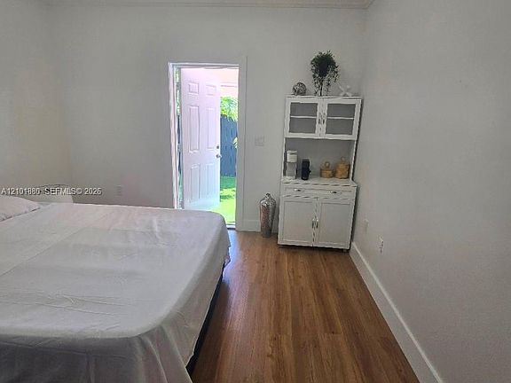 5th image of 91 NE 16th St #2