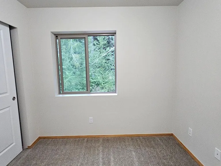 435 NE Inspiration St — Photo 26
