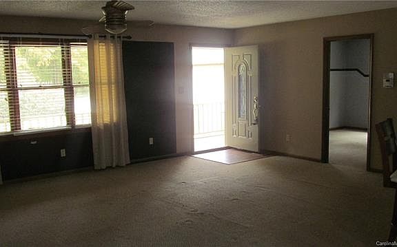 4th image of 7272 Hagers Hollow Dr