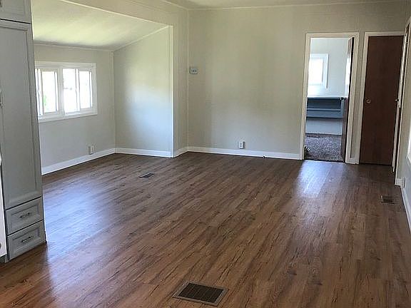 3rd image of 10505 NE 53rd Ave