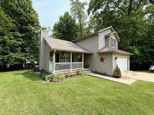 577 Briarwood Ln, Bedford, IN 47421