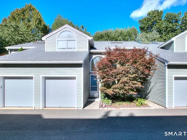 100 Glen Side #100, Wilton, CT 06897
