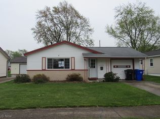 6459 Edgehurst Dr, Brookpark, OH 44142