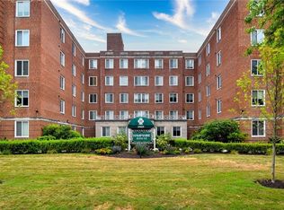 19425 Van Aken Blvd APT 410, Shaker Heights, OH 44122