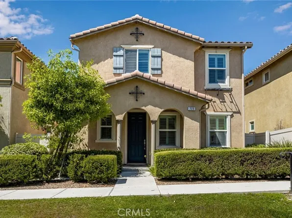 7070 Village Dr, Corona, CA 92880
