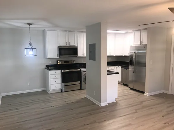 120 N Lakeside Dr APT 1, Lake Worth, FL 33460