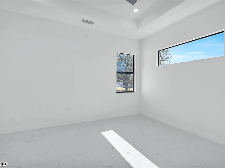 1021 Chiquita Blvd S — Photo 12