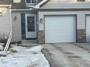 147 W Somervale Park SW, Calgary, AB T2Y3J4