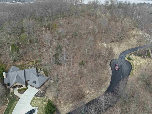 6625 Forest Beach Dr, Holland, MI 49423