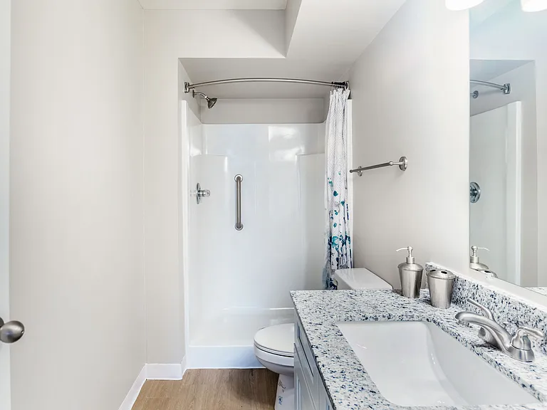 Georgetown Park Apartments — Photo 12