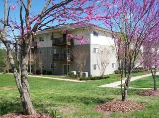 303 Smith Level Rd APT D31, Chapel Hill, NC 27516
