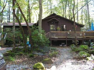190 Misty Cove Ln, Hendersonville, NC 28739