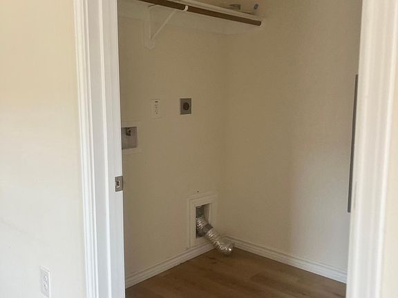 5th image of 4014 Sealy St