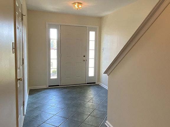 Foyer w/ Ceramic Tile