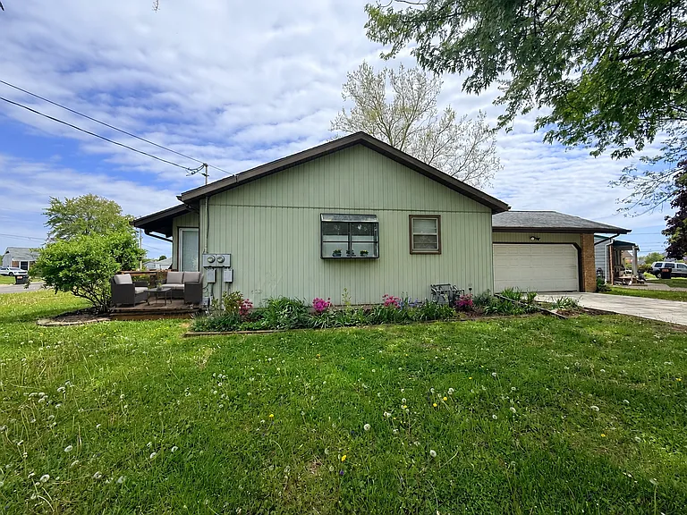 Crestmoor — Photo 15
