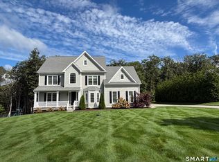 11 Partridge Ct, East Lyme, CT 06333