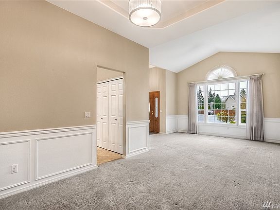 5th image of 15321 105th Avenue Ct E