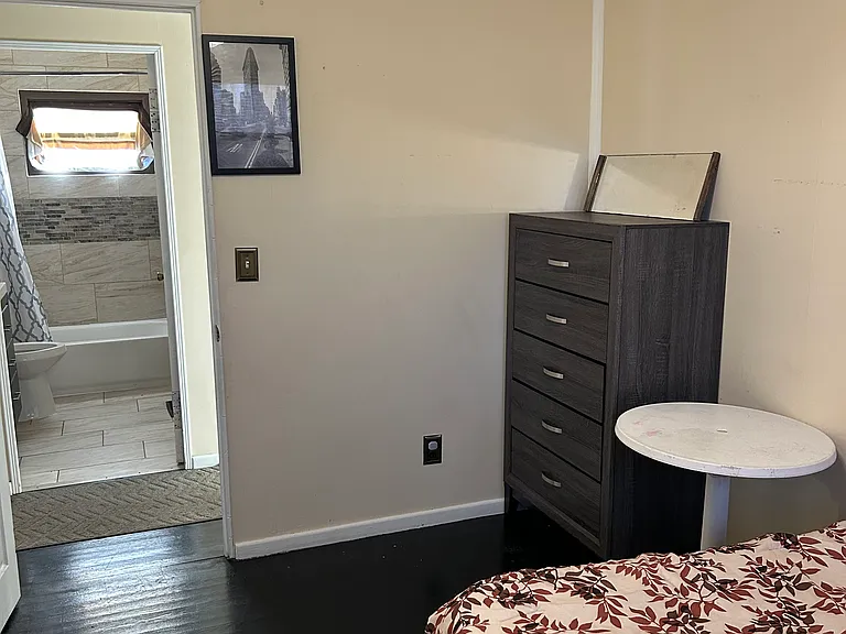 2317 E Dorothy Ln — Photo 8