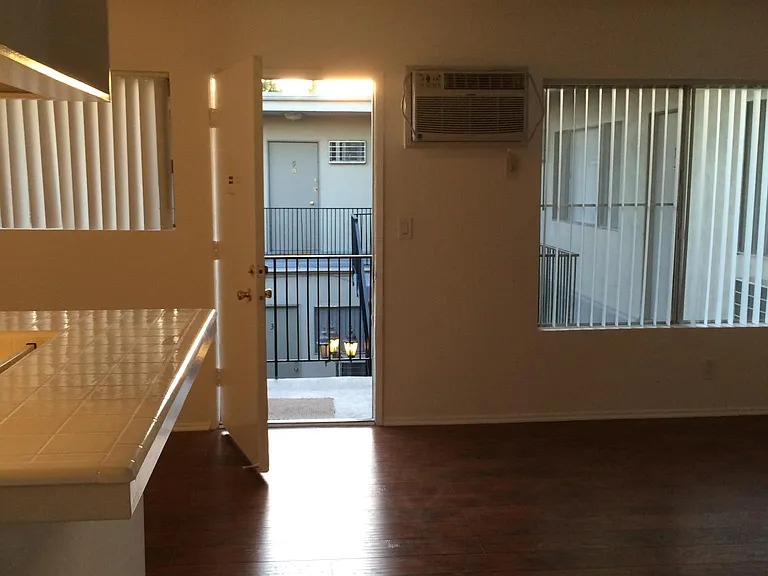 13855 Burbank Blvd #3 — Photo 5