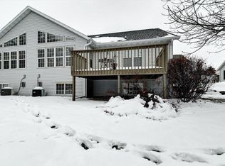 3008 Edmonton Dr, Sun Prairie, WI 53590