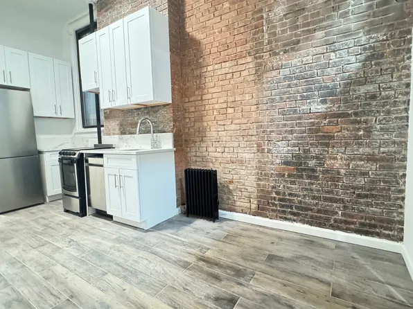 206 East 6th Street image 5 of 13