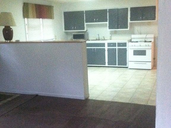 4th image of 2956 Brown St #A