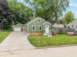 1416 N Kenilworth Ave, Appleton, WI 54911